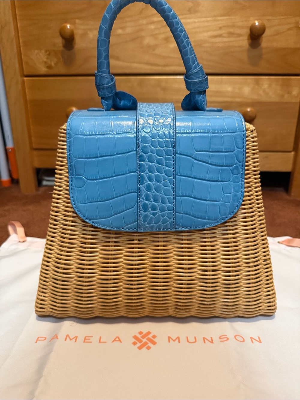 Pamela Munson Blue Croc-Embossed Lady Bag - Picture 5 of 7